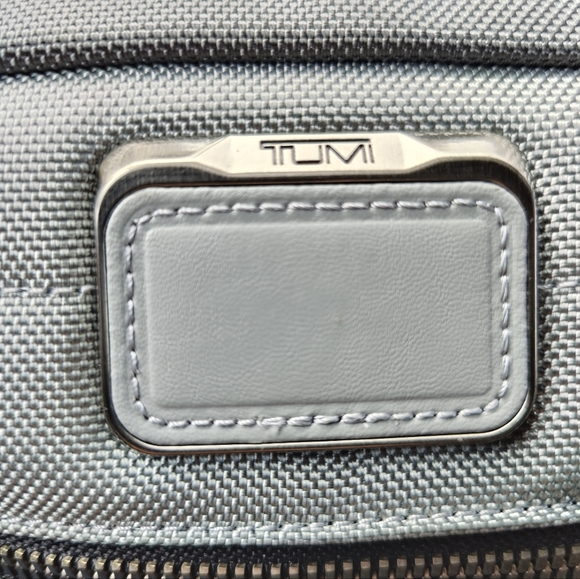 Tumi Bravo Recruit 3-in-1 Chest Pack - Picture 7 of 8